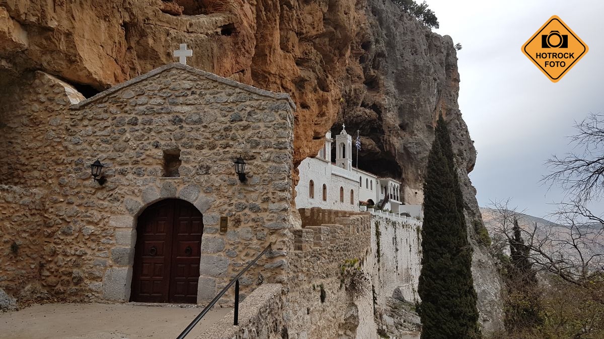 Klášter v jeskyni - Monastery of Saint Nicholas of Sintza