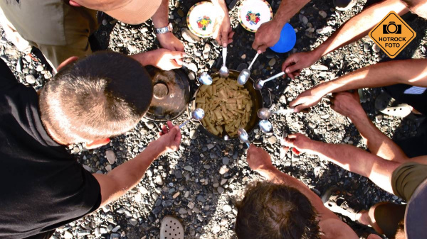 K večeři máme těstoviny a jako druhý chod ještě polévku. Foto: Tomáš Srostlík K večeři máme těstoviny a jako druhý chod ještě polévku. Foto: Tomáš Srostlík